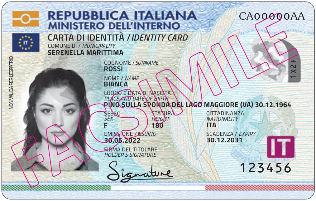Fac-simile della carta d'identità elettronica italiana intestata a ROSSI BIANCA